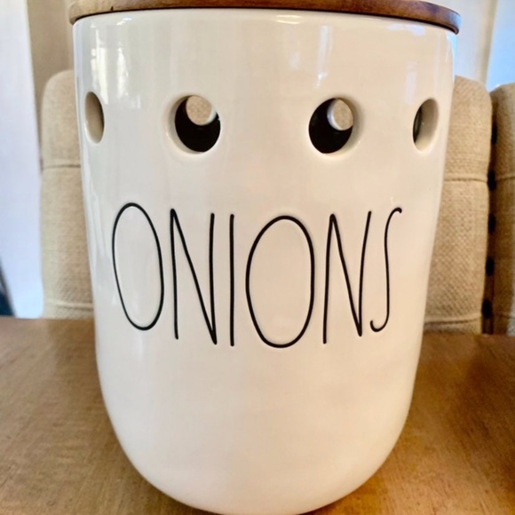 Rae Dunn Kitchen Rae Dunn Onion Cellar Canister With Wooden Lid New